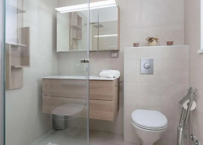 Elena 펜션 포레치